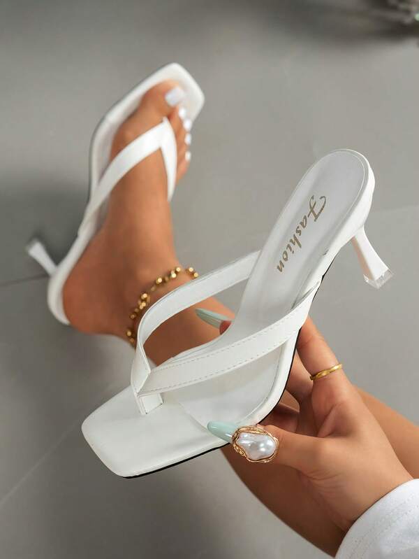 Apparel & Accessories > Shoes